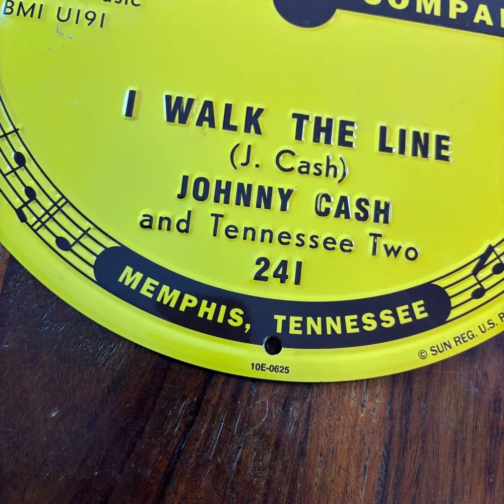 Johnny Cash I Walk The Line Sun Record Company Embossed Metal Sign 12 Inch Round